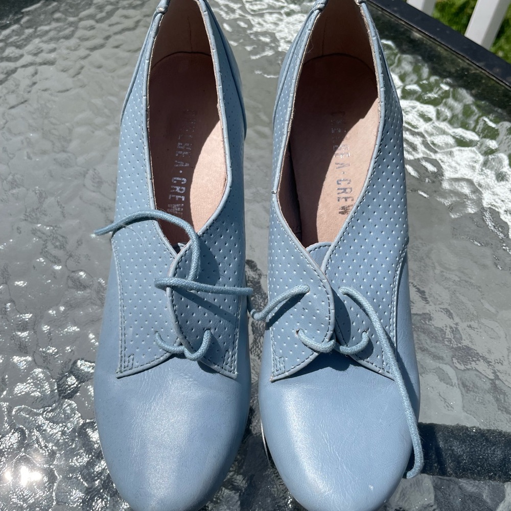 Chelsea Crew Blue Heels - Picture 2 of 2